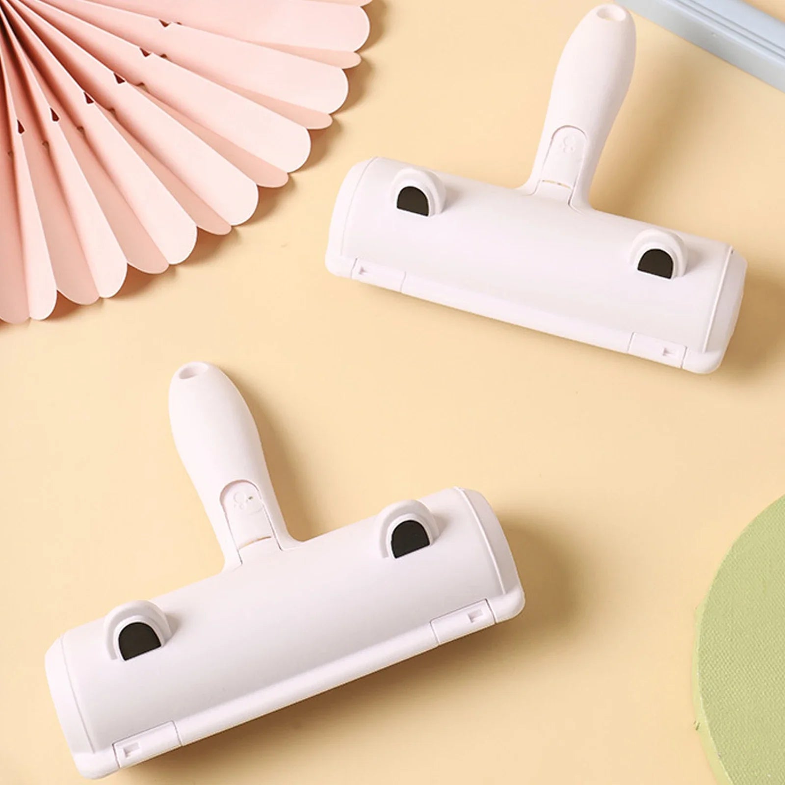 Remove Pet Hair from Furniture in Seconds — No Refills Needed
FurRoll™ Reusable Hair Remover